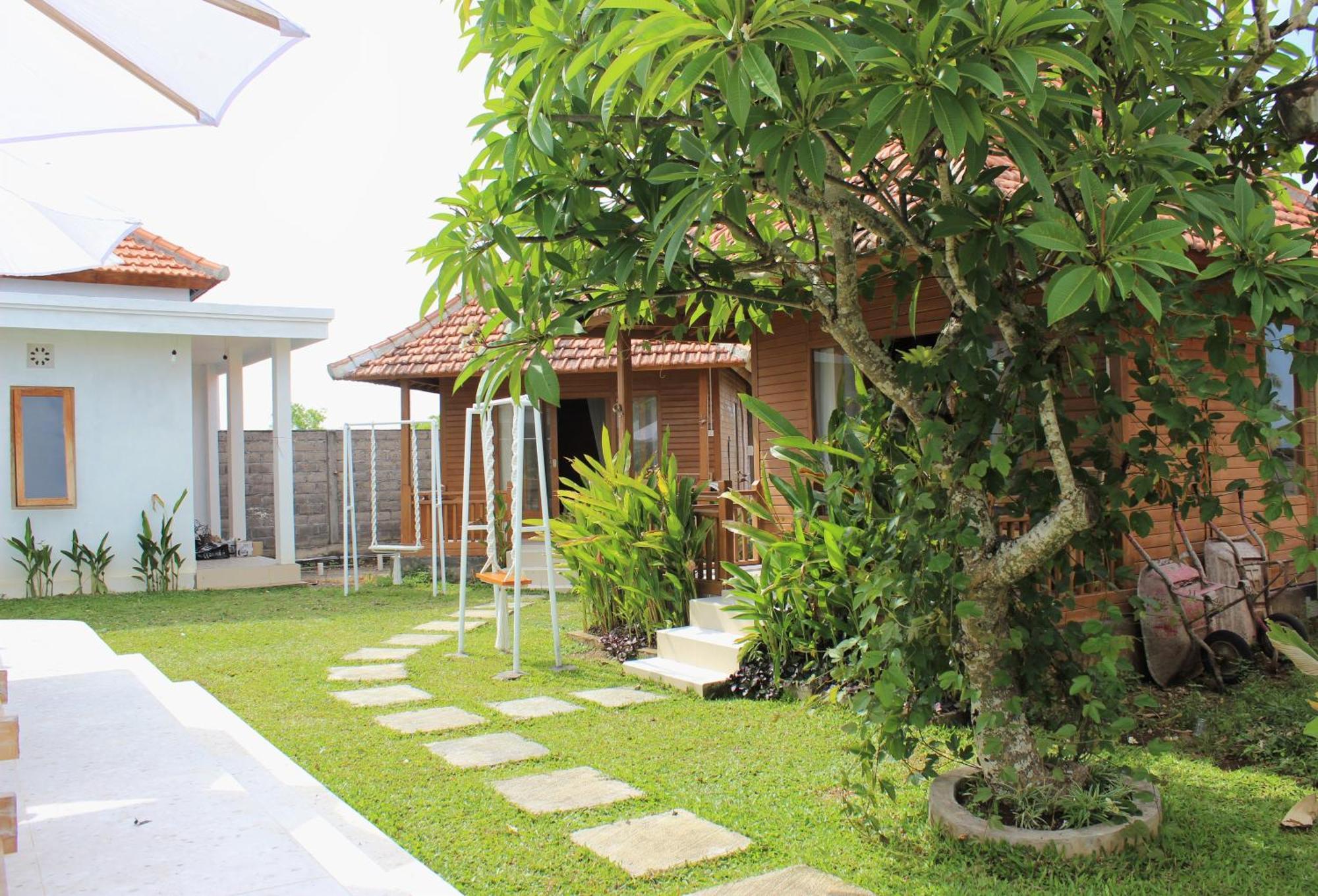Green Village Jungle Resort Batununggul Exteriör bild